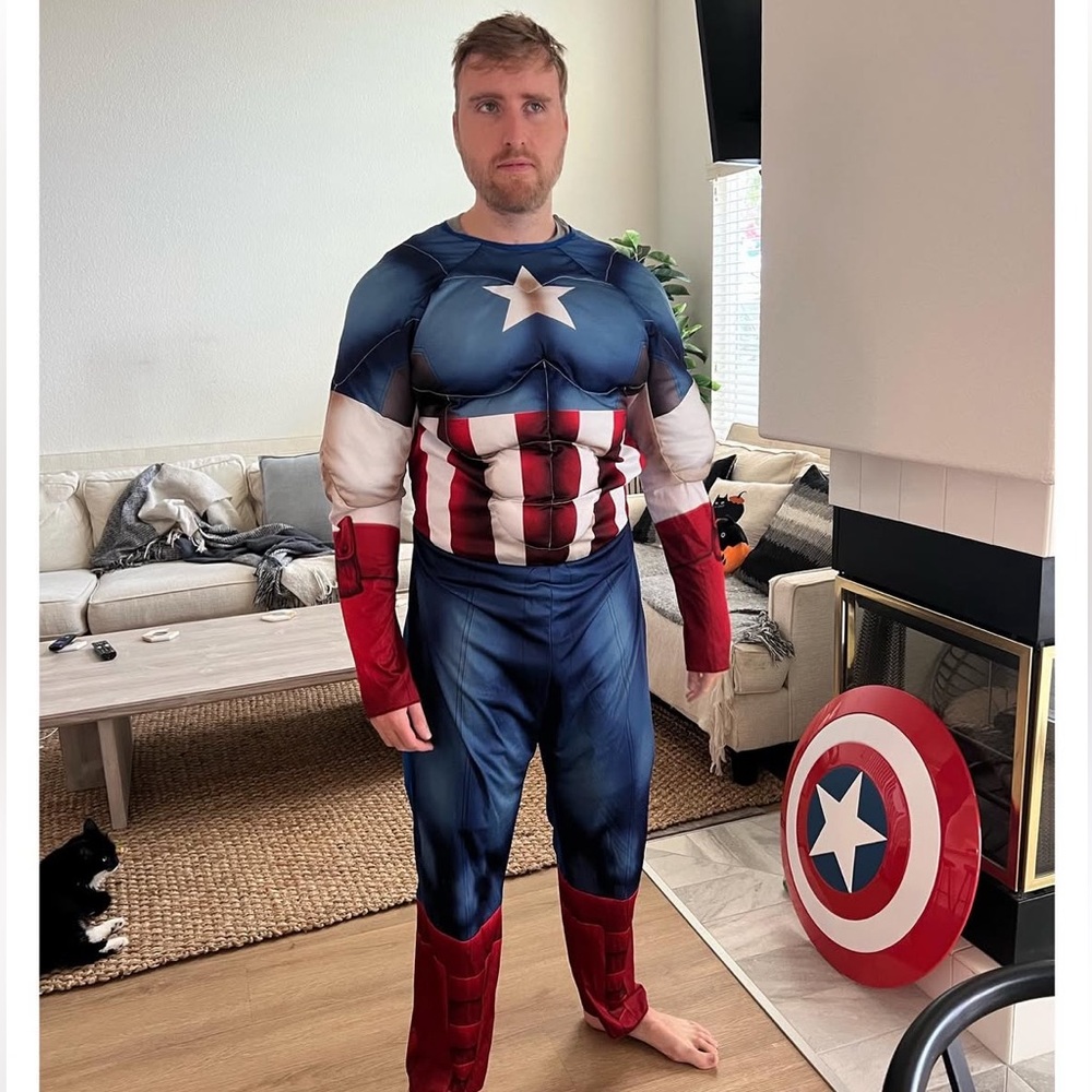 Adult Avengers Captain America Muscle Official Costume like new adjustable size